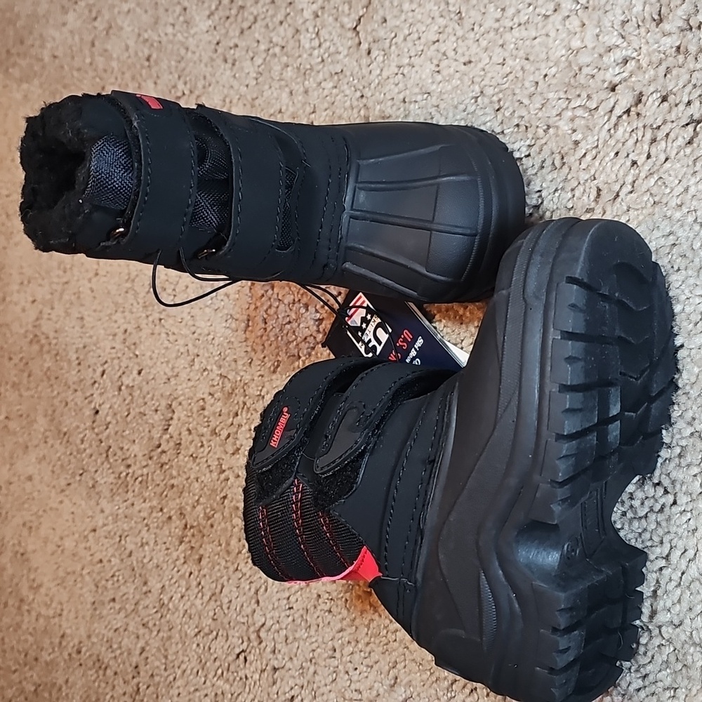 Khombu Black and Red Kids Snow Boots